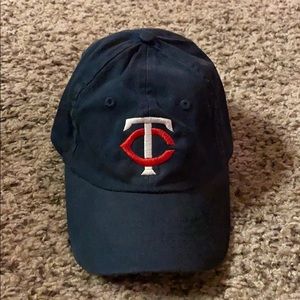 Minnesota Twins, Toro strapback hat